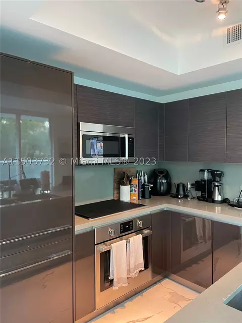 1080 Brickell Ave #201, Miami, FL 33131