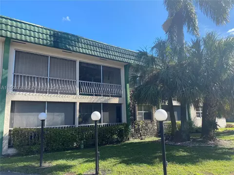 13101 Memorial Hwy 206 Hwy #206, North Miami, FL 33161