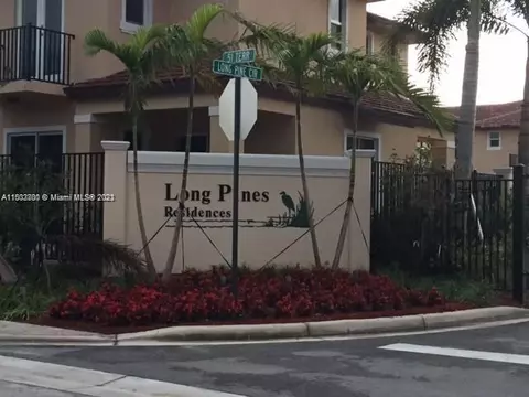 6947 Long Pine Cir #0, Coconut Creek, FL 33073