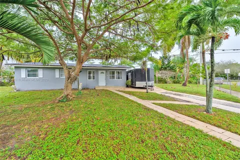 3670 SW 15th St, Fort Lauderdale, FL 33312