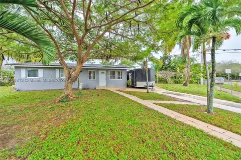 3670 SW 15th St, Fort Lauderdale, FL 33312