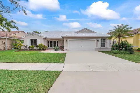 385 SW 188th Ave, Pembroke Pines, FL 33029