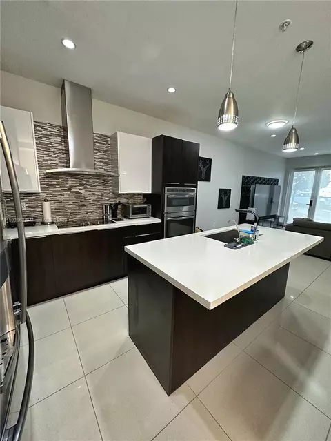 6310 NW 103rd Pl #101, Doral, FL 33178