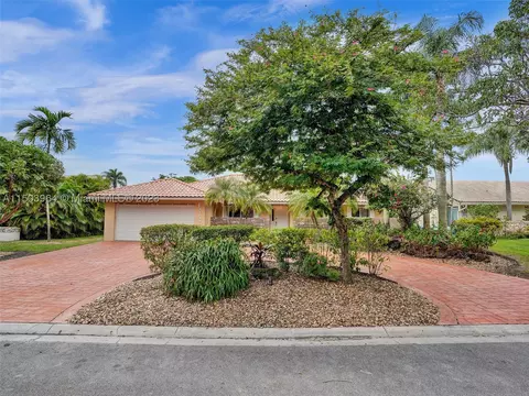 11033 NW 13th Ct, Coral Springs, FL 33071