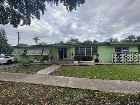 15 NE 131st St, North Miami, FL 33161