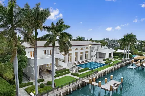 1470 Daytonia Rd, Miami Beach, FL 33141