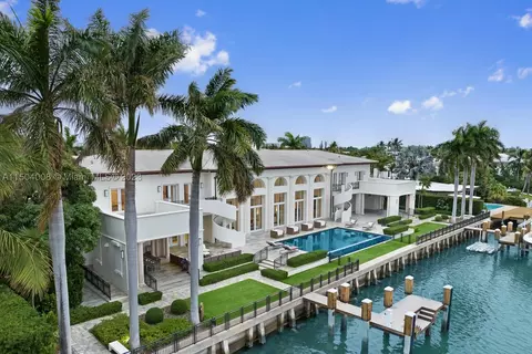 1470 Daytonia Rd, Miami Beach, FL 33141