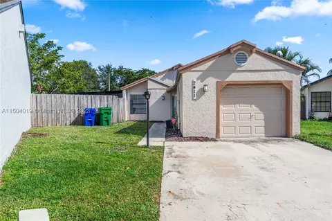 2411 SW 85th Ave, Miramar, FL 33025
