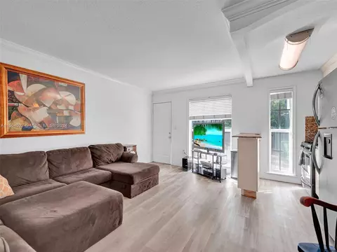 3245 Virginia St #15, Miami, FL 33133