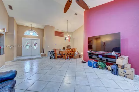 7120 NW 44th Ln, Coconut Creek, FL 33073