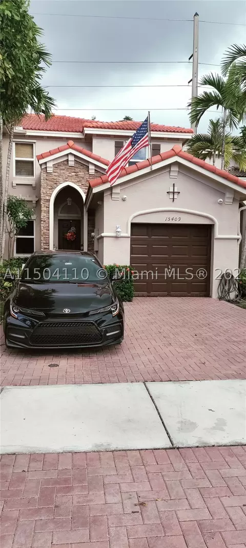 15409 SW 8th Ln, Miami, FL 33194