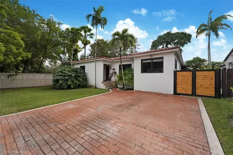 5740 SW 10th St, West Miami, FL 33144