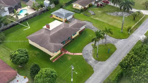 6920 SW 58th Ct, Davie, FL 33314