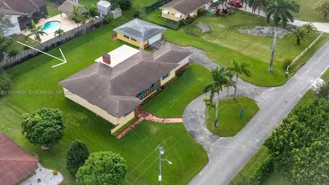 6920 SW 58th Ct, Davie, FL 33314