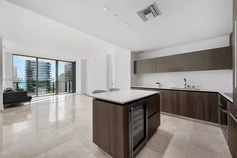 88 SW 7th St #2405, Miami, FL 33130