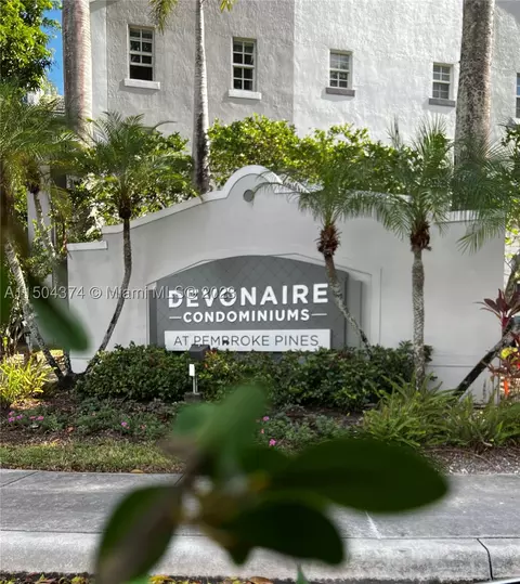720 SW 111th Ave #208, Pembroke Pines, FL 33025