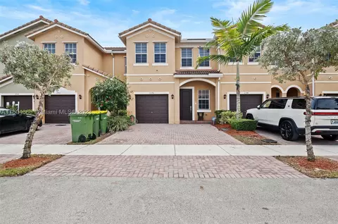 2398 SE 15th St, Homestead, FL 33035