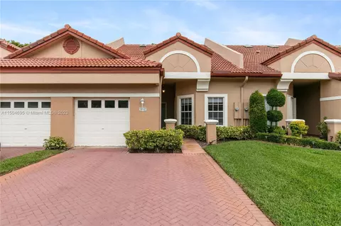 9712 Malvern Dr, Tamarac, FL 33321