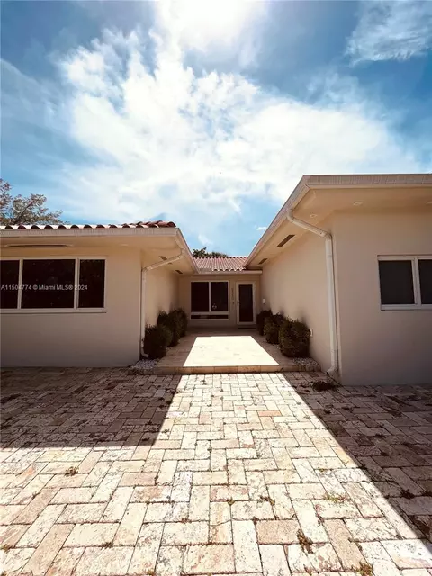 9240 Byron Ave, Surfside, FL 33154 photo 1