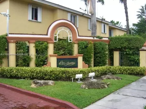 8260 NW 10th St #7, Miami, FL 33126