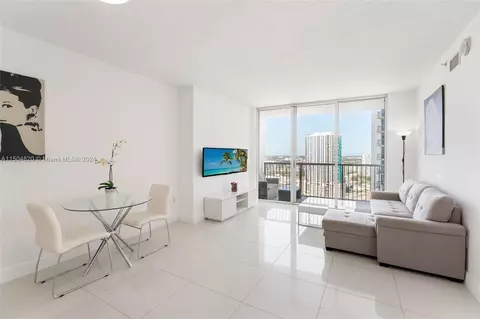 1750 N Bayshore Dr #3011, Miami, FL 33132