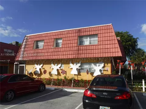 5239 NW 27th St #7D, Lauderhill, FL 33313