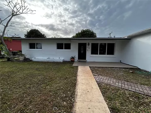 730 NW 77th Way, Pembroke Pines, FL 33024