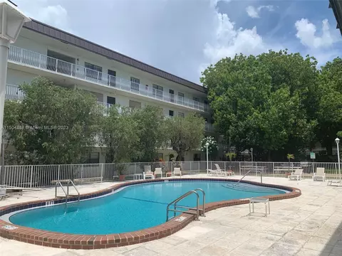 500 NE 2nd St #401, Dania Beach, FL 33004