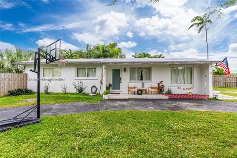 9700 Thanksgiving Dr, Cutler Bay, FL 33157