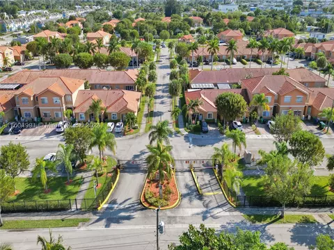 10918 SW 181st Ter #10918, Miami, FL 33157