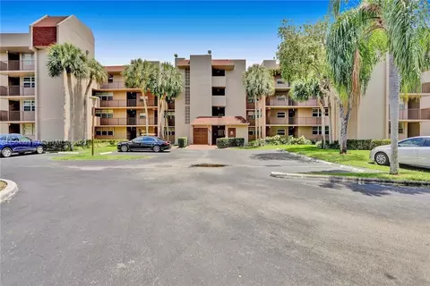 1830 Sabal Palm Dr #202, Davie, FL 33324