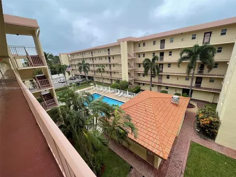 4629 Poinciana St #407, Lauderdale By The Sea, FL 33308