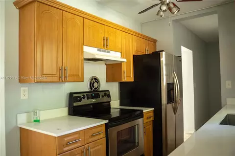 Undisclosed, Hialeah, FL 33012 photo 24