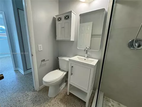 Undisclosed, Hialeah, FL 33012 photo 28