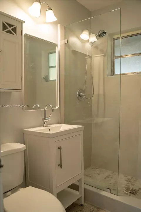 Undisclosed, Hialeah, FL 33012 photo 20