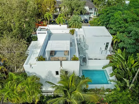 4190 Battersea Rd, Miami, FL 33133