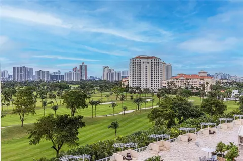 20379 W Country Club Dr #939, Aventura, FL 33180