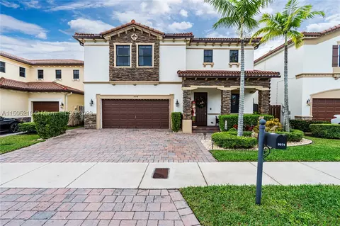 9974 NW 86th Ter, Doral, FL 33178