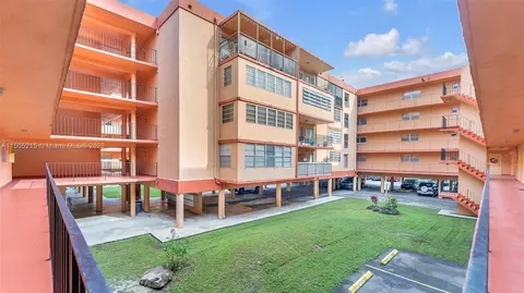 1810 W 56th St #3116, Hialeah, FL 33012