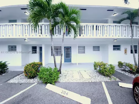 6500 Winfield Blvd #104, Margate, FL 33063
