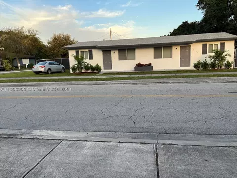 10190-10192 W Guava St, Miami, FL 33157