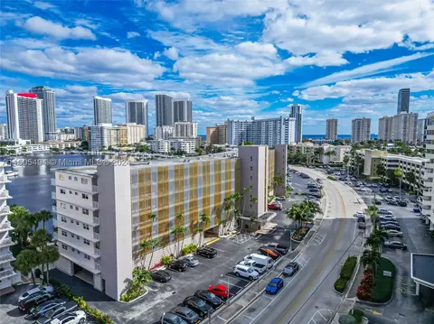 400 Golden Isles Dr #47, Hallandale Beach, FL 33009