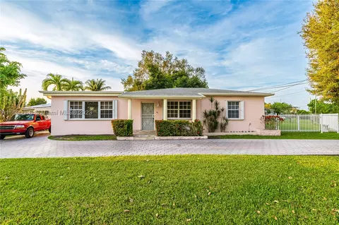 7201 SW 14th St, Miami, FL 33144