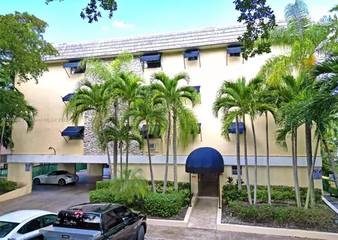 427 Santander Ave #403, Coral Gables, FL 33134