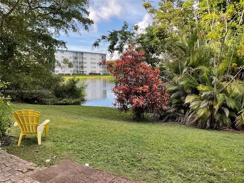 8775 Park Blvd #122, Miami, FL 33172
