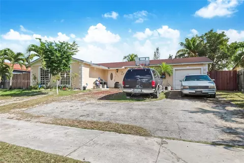 25631 SW 132nd Ave, Homestead, FL 33032