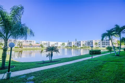 315 SE 11th Ter #105, Dania Beach, FL 33004