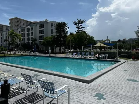 17560 Atlantic Blvd #302, Sunny Isles Beach, FL 33160