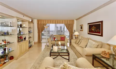 7000 Island Blvd #1410, Aventura, FL 33160