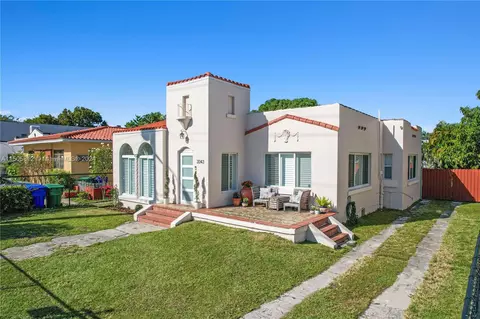 2043 SW 7th St, Miami, FL 33135